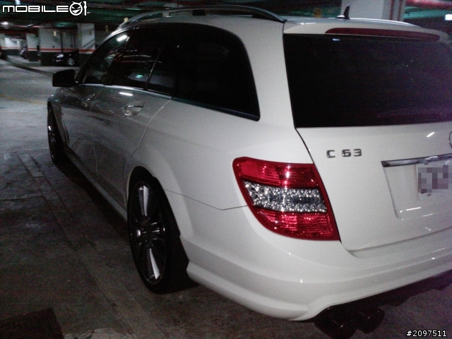 鄰居的C63T AMG