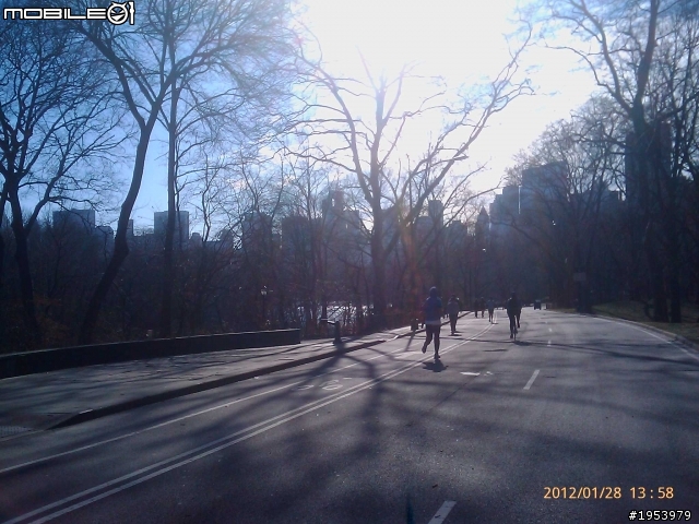回紐約過年騎車(2)......寒冷中前進.....中央公園(central park)之美!