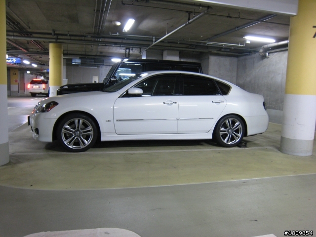 六本木的BMW