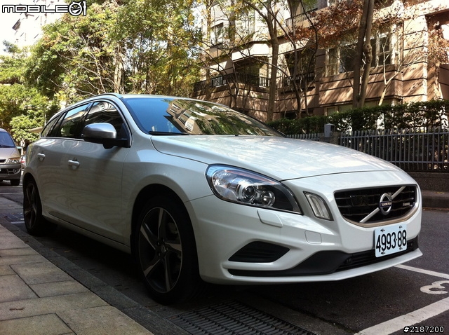 [賞車文]年前試車之VOLVO V60 T5 R DESIGN真的好迷人!!!