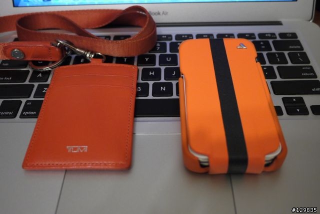 來自布宜諾斯艾利斯頂級皮套 - Vaja iVolution Top SP for iPhone 4/4S