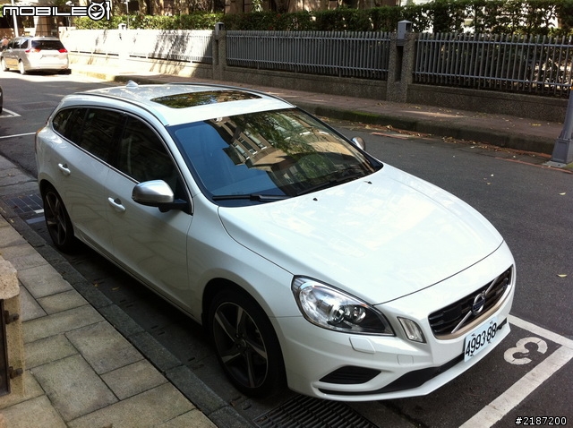 [賞車文]年前試車之VOLVO V60 T5 R DESIGN真的好迷人!!!