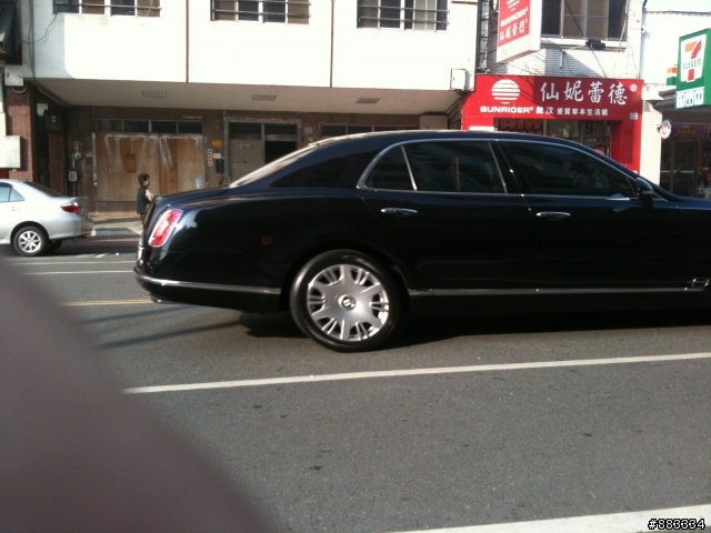 嘉義某大亨的新車