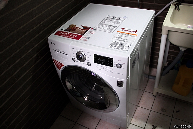 雨天也可以放心洗衣服！LG WD-10RFD變頻洗脫烘滾筒洗衣機極簡分享