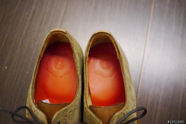 【蜈蚣病發作】英國 Grenson Tyler 雕花鞋開箱文