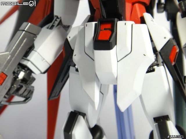 【作品分享】MG 命運鋼彈black異色版