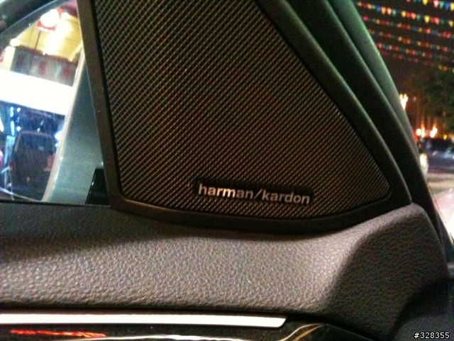 W212 E250 2012 Model 開箱,用 iPhone 3GS 照的,抱歉,畫質很差,改天再用 D90 補拍
