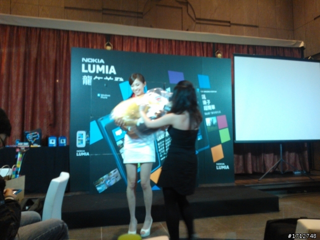 ☑龍年首發NOKIA LUMIA 800/710 龍兄虎弟-體驗會❀