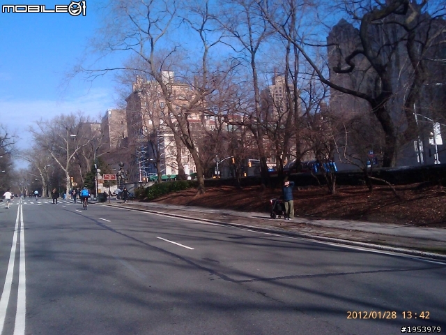 回紐約過年騎車(2)......寒冷中前進.....中央公園(central park)之美!