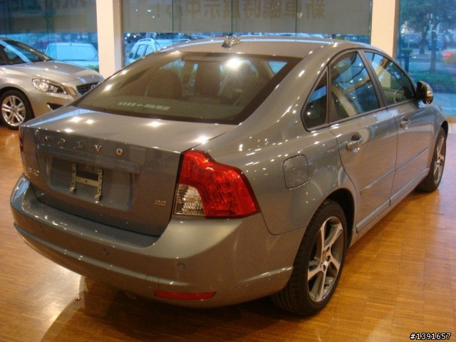 Ｓ６０＋Ｓ４０簡易暫開箱（待Ｓ６０交車後來補上個合照）