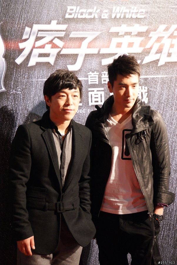 【SUV特技表演 圖多多!】參加痞子英雄首映會，看到趙又廷的英雄車！