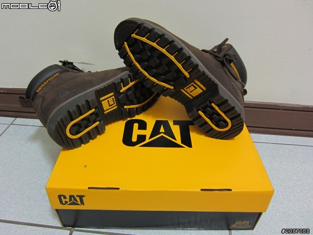 [開箱]人生中第一雙靴!!  CAT