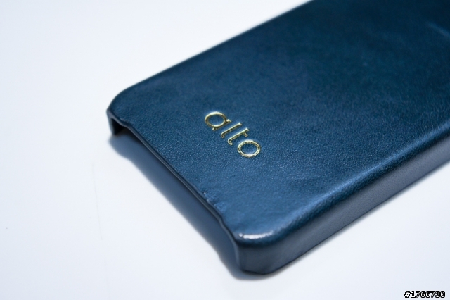 過年老爸手機穿皮衣