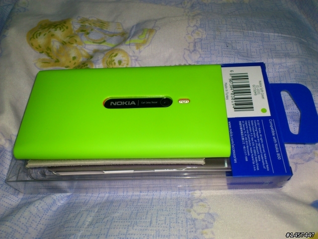 (簡單分享)Nokia Lumia 800  "綠色" 原廠矽膠保護套