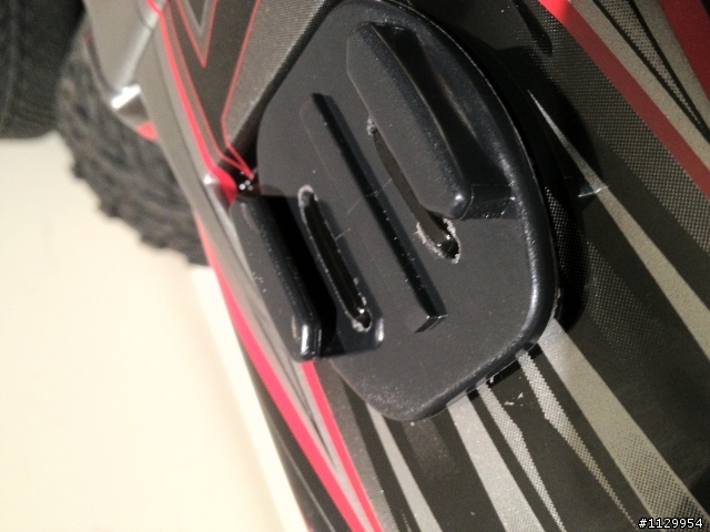(1/27更新影片)Traxxax E-revo 1/10 monster truck 分享 (多圖慎入）