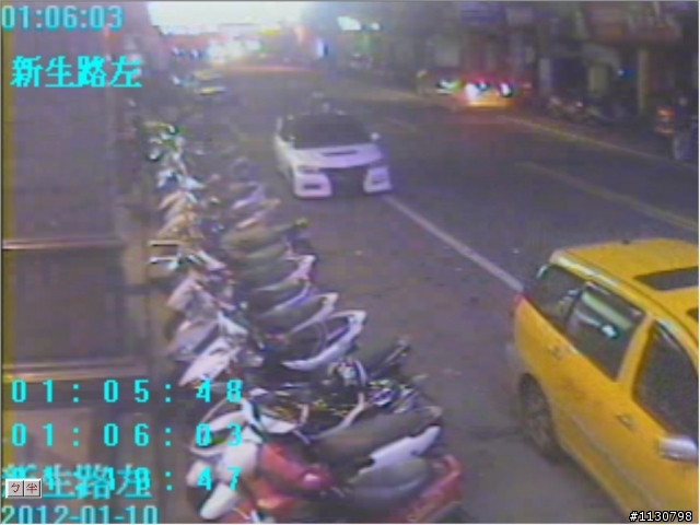 麻煩大大们...?手機掉了..有監視影像.但是很模糊..!