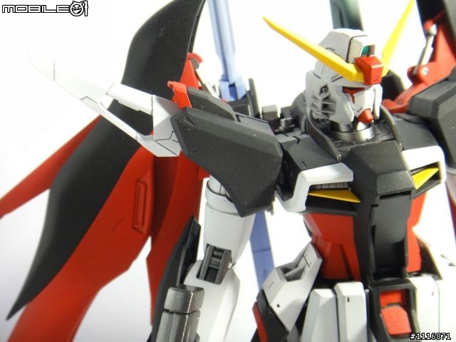 【作品分享】MG 命運鋼彈black異色版