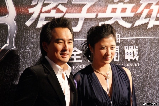 【SUV特技表演 圖多多!】參加痞子英雄首映會，看到趙又廷的英雄車！