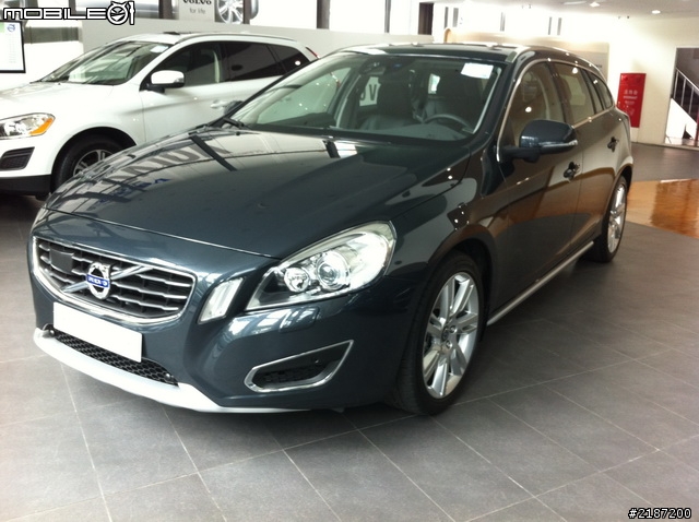 [賞車文]年前試車之VOLVO V60 T5 R DESIGN真的好迷人!!!