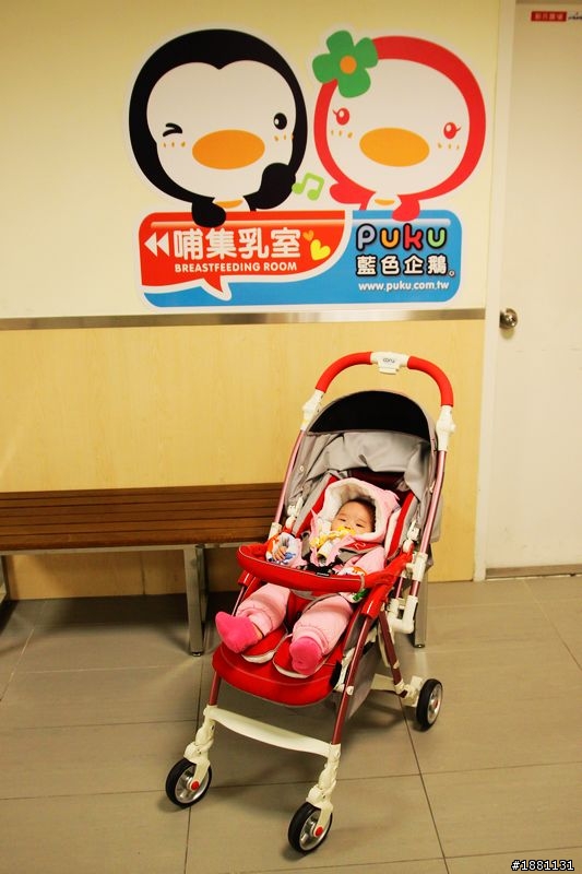 推著嬰兒車去街拍!!