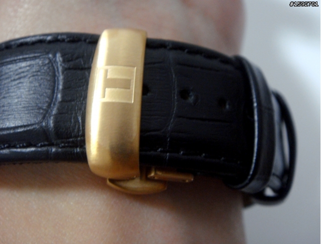 開箱 - 第一支機械表 TISSOT Couturier ( 42p )