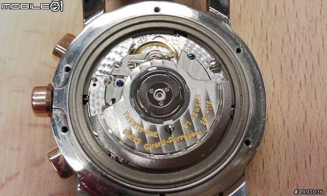 芝柏 Girard-Perregaux 乾淨俐落的 GP7000