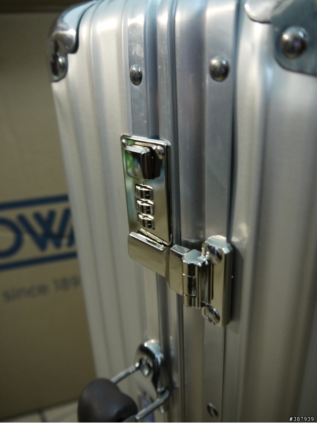 生日禮物開箱...RIMOWA 976.52 Classic Flight...