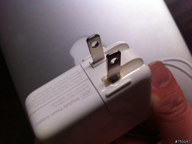 充電插座自燃
