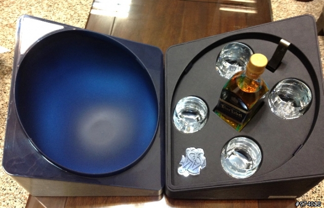 JOHNNIE WALKER BLUE LABEL CUBE 開箱文．圖多