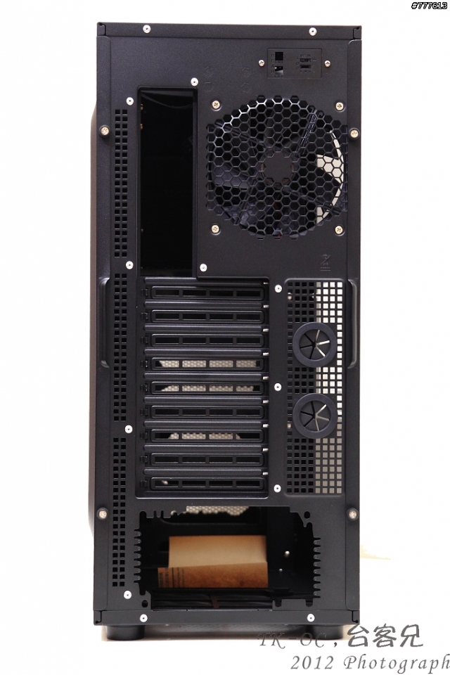極致玩家機殼Antec Eleven Hundred登場