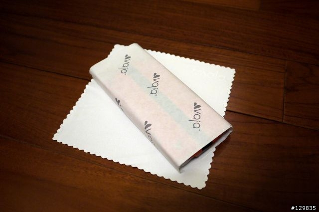 來自布宜諾斯艾利斯頂級皮套 - Vaja iVolution Top SP for iPhone 4/4S