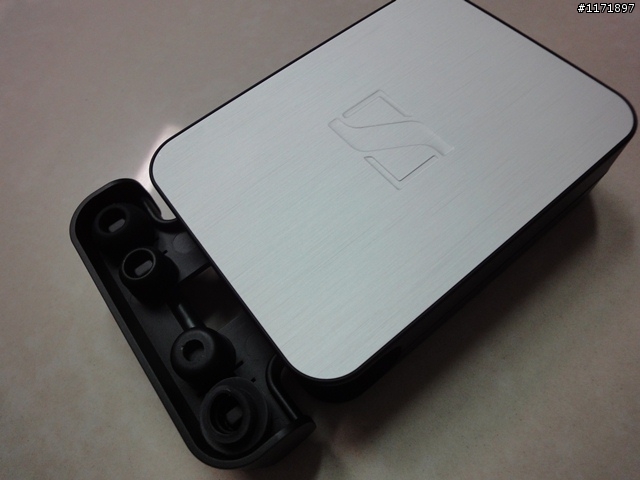 [增] Sennheiser IE80 開箱+心得 、同場加映SE535LTD、HD25 II、X10評測 TF10、Westone 3、SRH940心得