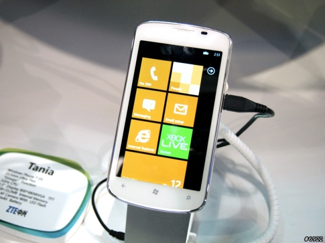 【CES 2012 】各品牌最新發表手機整理