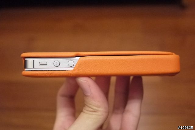 來自布宜諾斯艾利斯頂級皮套 - Vaja iVolution Top SP for iPhone 4/4S