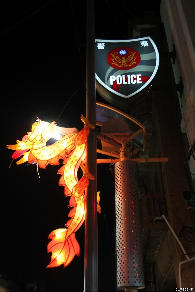 元宵花燈蓋大樓(不限機型,不限哪一年)
