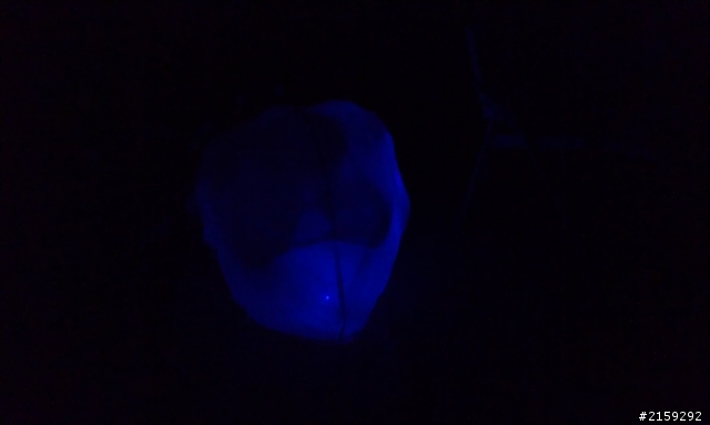 [問]天燈 用led燈 何種方法最輕巧簡單?