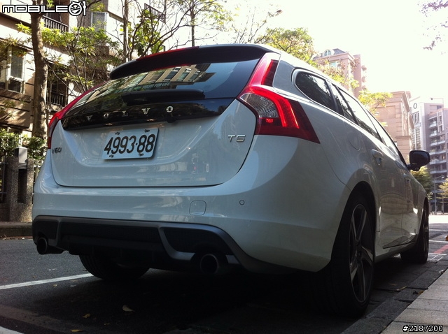 [賞車文]年前試車之VOLVO V60 T5 R DESIGN真的好迷人!!!