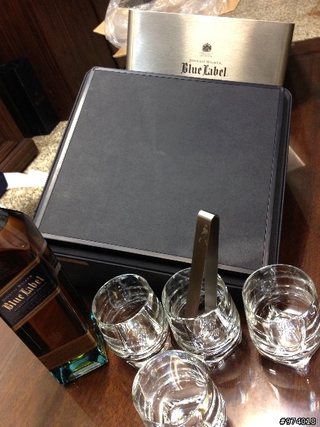 JOHNNIE WALKER BLUE LABEL CUBE 開箱文．圖多