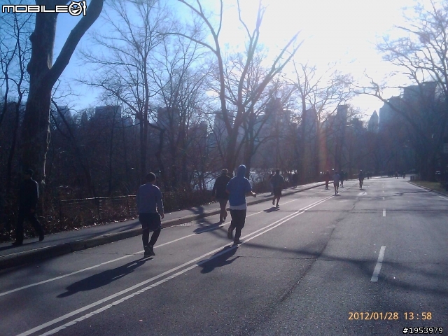 回紐約過年騎車(2)......寒冷中前進.....中央公園(central park)之美!