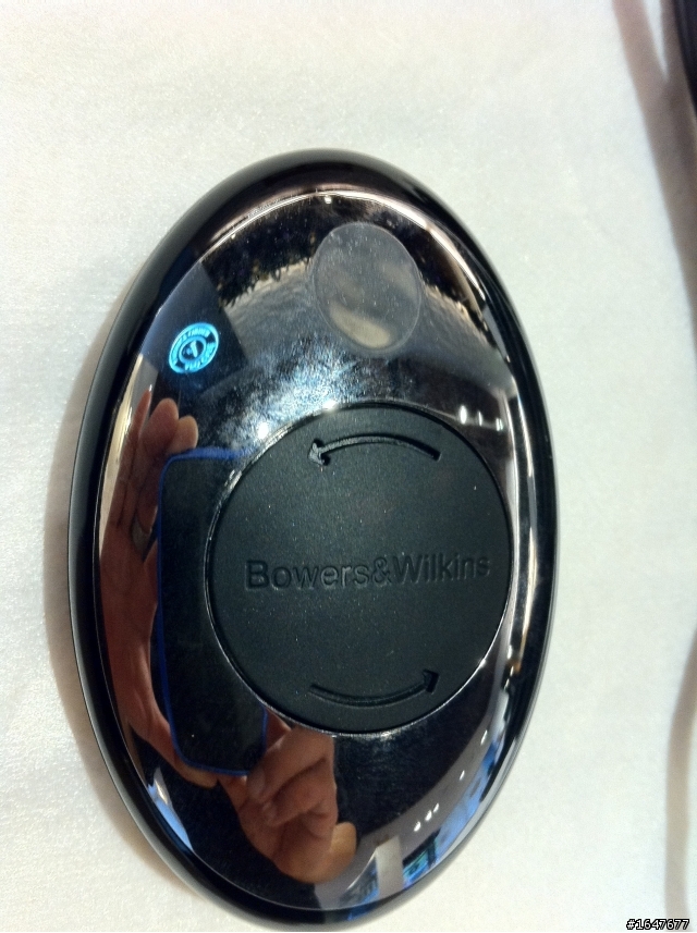 [音響開箱] Bowers & Wilkins B&W Zeppelin air