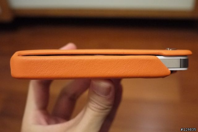 來自布宜諾斯艾利斯頂級皮套 - Vaja iVolution Top SP for iPhone 4/4S