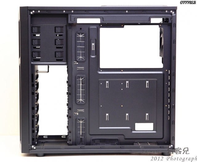 極致玩家機殼Antec Eleven Hundred登場