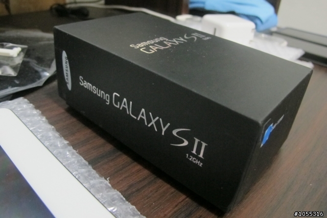 最近剛買Samsung Galaxy S2 i9100，盒子什麼都沒貼，會不會是水貨呢？