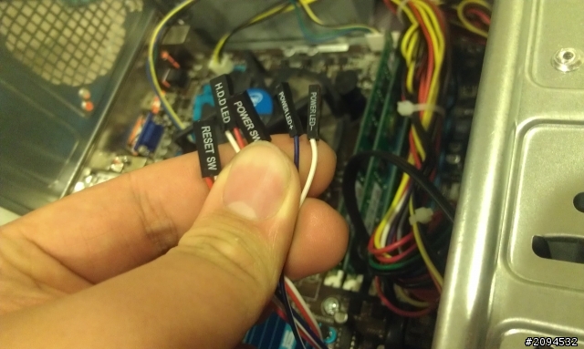 Asus套裝主機板p7h55-m連接排針問題請教