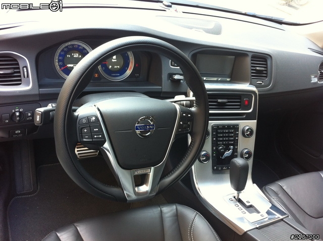 [賞車文]年前試車之VOLVO V60 T5 R DESIGN真的好迷人!!!