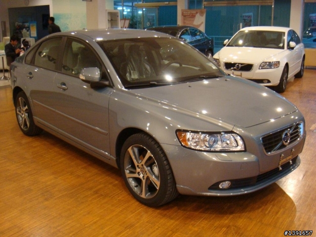 Ｓ６０＋Ｓ４０簡易暫開箱（待Ｓ６０交車後來補上個合照）