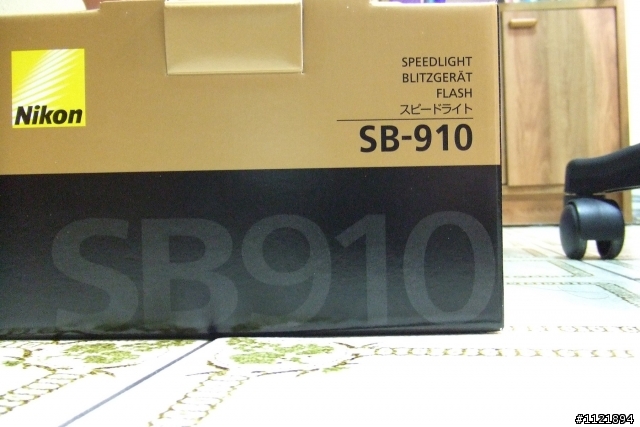 終於，入手了sb-910了 (簡單開箱)--