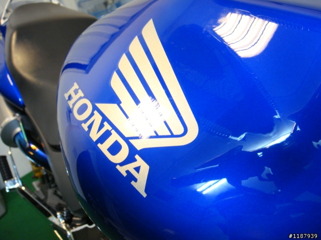分享~低調中的奢華HONDA 小黃蜂Hornet 250