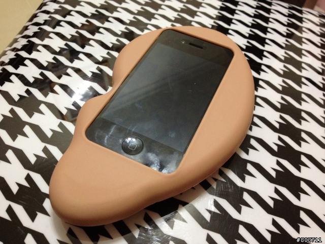 [分享]超kuso~~~~~有趣的iphone保護套!!!超級大耳朵XD