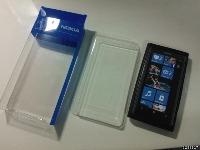 LUMIA 800 黑色原廠果凍套入手